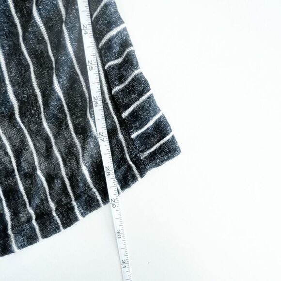 Coin 1804 Womens Top Sleeveless Half Open Back Stripes Black Large - Picture 4 of 7